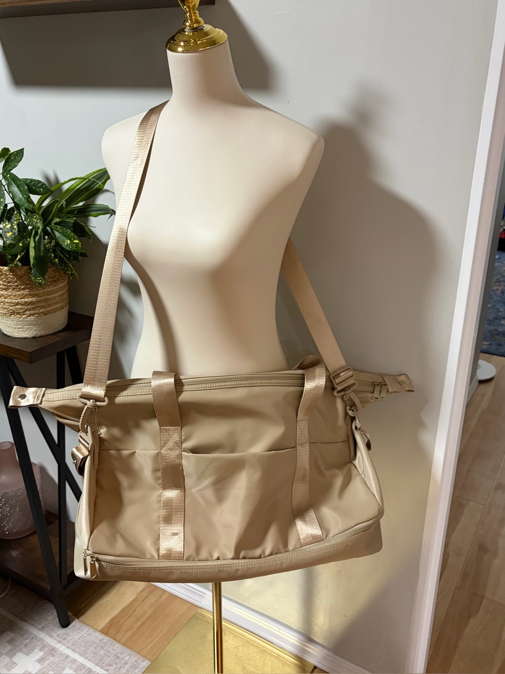Beige weekender Tote Bag